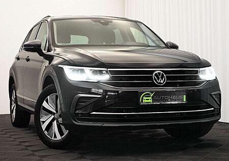 VW Tiguan Volkswagen LIFE eHybrid P-DACH+RFKMRA+AHKPL+MATRIX