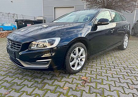 Volvo V60 D3 Momentum Aut. NAVI+XENON+SHZ+CAM