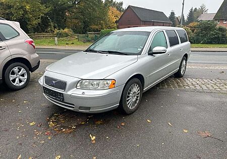 Volvo V70 Kombi Edition Sport*NAVI*LEDER*ALU*KLIMA*AHK