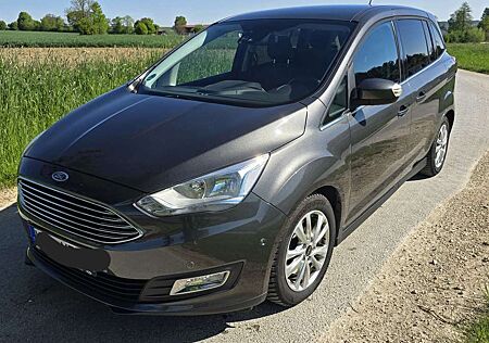 Ford Grand C-Max Titanium