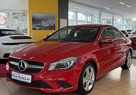 Mercedes-Benz CLA 200 7G-DCT Urban *Bi XENON*PDC*LEDER*