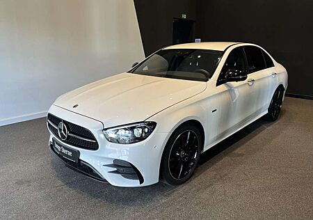 Mercedes-Benz E 220 d AMG Night Edition+Navi+Kamera+Distronic