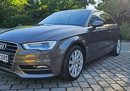 Audi A3 1.6 TDi 8V Ambiente Xenon MMI+ 8-Fach