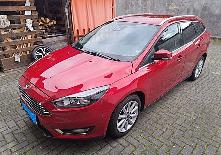 Ford Focus Turnier 1.0 EcoBoost Titanium