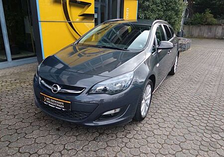 Opel Astra J Sports Tourer Style mit Anhängerkupplung