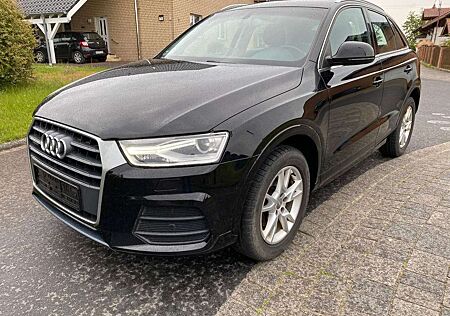 Audi Q3 2.0 TDI quattro S Tronic Navi Xenon