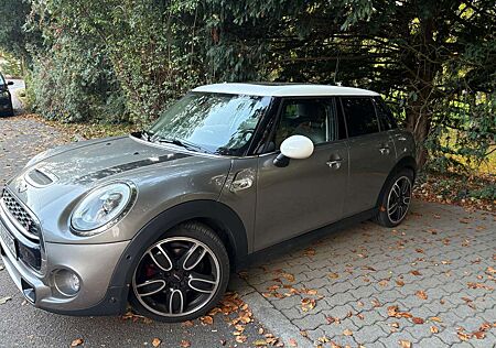 Mini Cooper S Sport-Aut. Seven Chili