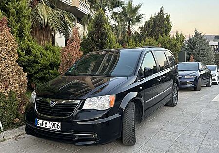 Lancia Voyager 2.8 CRD16v Platinum