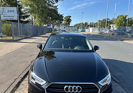 Audi A3 30 TDI Limousinesport