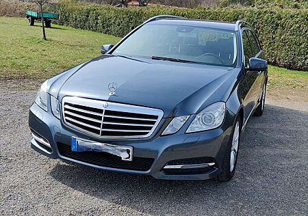 Mercedes-Benz E 220 T CDI DPF BlueEFFICIENCY 7G-TRONIC Avantgarde