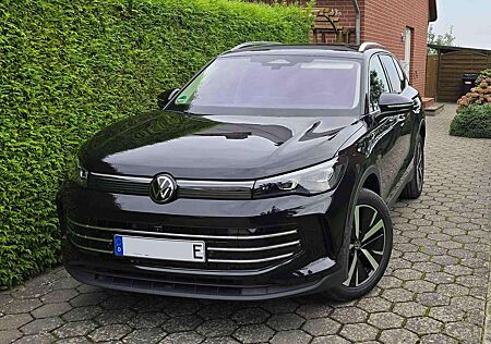 VW Tiguan Volkswagen 1.5 eHybrid OPF DSG Elegance