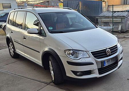 VW Cross Touran Volkswagen 1.4 TSI