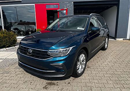 VW Tiguan Volkswagen 1.5 TSI Move 5-J-GARANTIE StandheizungAHK