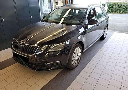 Skoda Octavia Combi Ambition 1.6 TDI ACC 1. Hd LED