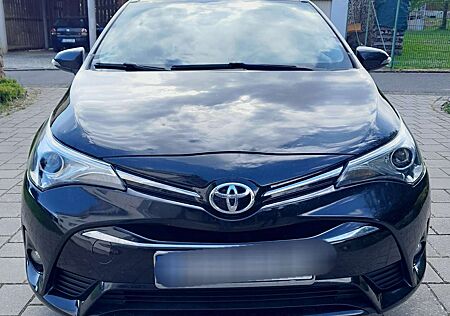 Toyota Avensis Combi Diesel Touring Sports 2.0 D-4D Busin