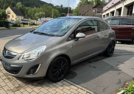 Opel Corsa D Satellite Klima,Pano,2.Hand,Neu Tüv