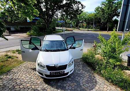 Skoda Roomster 1.2 Active 2012