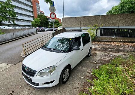 Skoda Roomster 1.2 Active 2012