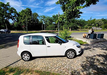 Skoda Roomster 1.2 Active 2012