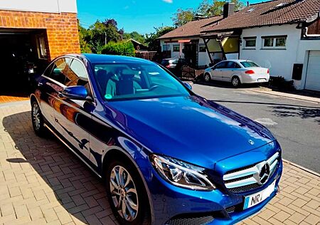 Mercedes-Benz C 200 C-Klasse 9G-TRONIC Avantgarde mit AHK, Navi u.w.