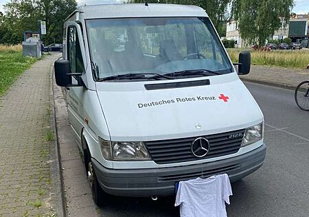 Mercedes-Benz Sprinter 212 D 902.472