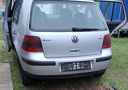 VW Golf Volkswagen 1.9 TDI