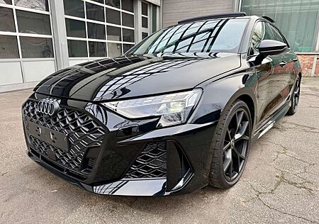 Audi RS3 Sportback / Matrix / Pano / RS-Abgas / MMi