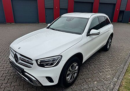 Mercedes-Benz GLC 220 d LED AHK Kamera Stadheizung Digital Ta.