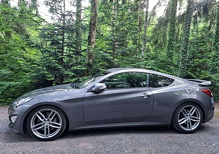 Hyundai Genesis Coupe 3.8 V6 Facelift 347 Remus Bilstein Top gepflegt