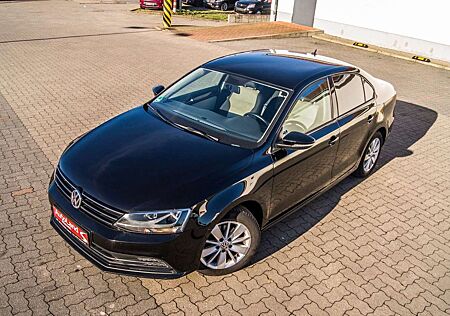 VW Jetta Volkswagen 2.0 TDI DSG BlueMotion Technology+TUV+N49