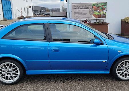 Opel Astra OPC 1