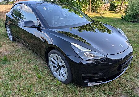 Tesla Model 3 Model 3 Langstreckenbatt. Allrad-DualMotor 580 KM Reichweite-black-19Zoll Alufelge-MwSt ausweisbar-Nettopreis: 23.487 EUR