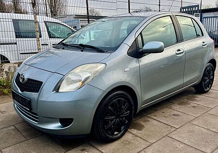 Toyota Yaris Sol / TÜV 08.27