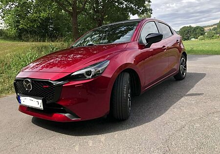 Mazda 2 2 e-SKYACTIV G 90 M HYBRID Homura Aka