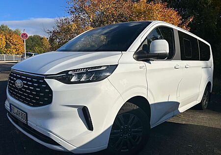 Ford Tourneo Custom 320 L2 Tourneo Titanium FWD 2.0 E