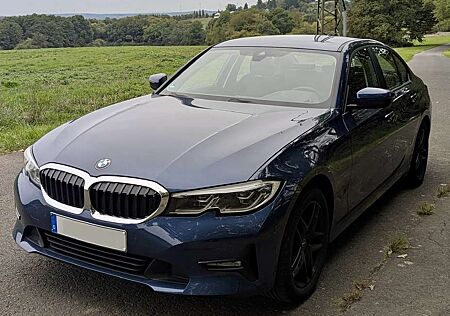 BMW 320 Advantage mit Servicepaket + Anschlussgarantie