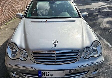 Mercedes-Benz C 180 Kompressor Automatik Classic Sport Edition +