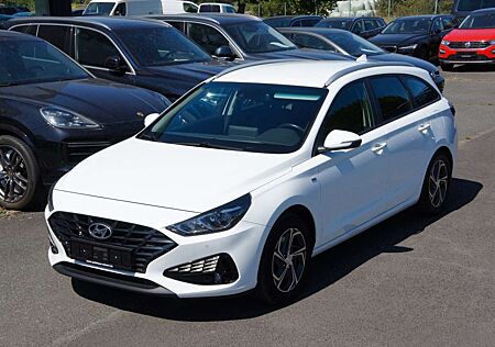Hyundai i30 cw Trend Mild-Hybrid*AHK*KAM*NAV*WIPA*8FACH