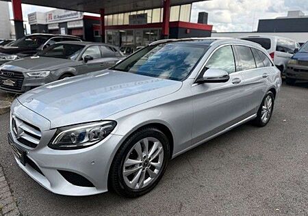 Mercedes-Benz C 180 *PANO*NAVI*KAMERA*AHK*MULTIBEAM