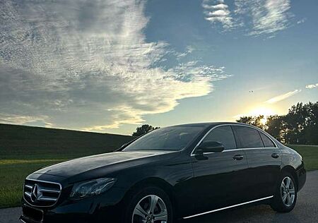 Mercedes-Benz E 220 Avantgarde-Widescreen-Burmester-Multibeam