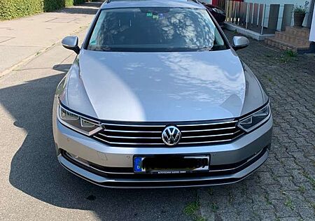 VW Passat Variant Volkswagen 2.0 TDI DSG Comfortline AHk