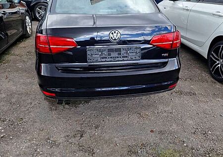VW Jetta Volkswagen 1.4 TSI BlueMotion Technology