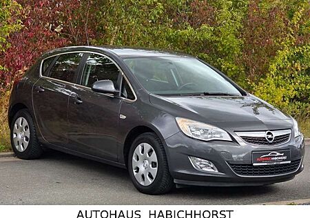 Opel Astra J Lim. 5-trg. Edition/Sitzh/ nur 52000km!
