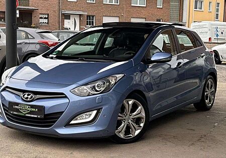Hyundai i30 Style*Automatik*Pano*Xenon*Navi*Shz*R-Kamera