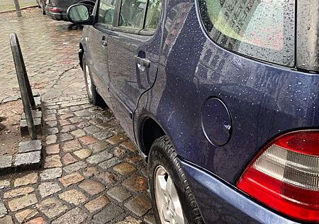 Mercedes-Benz ML 320