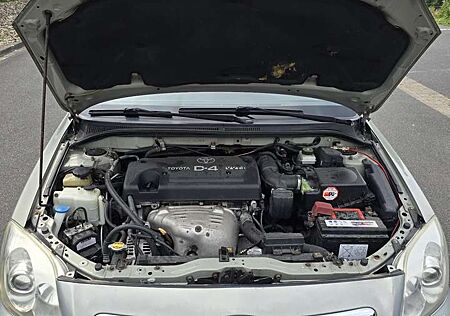 Toyota Avensis 2.0 Combi linea sol
