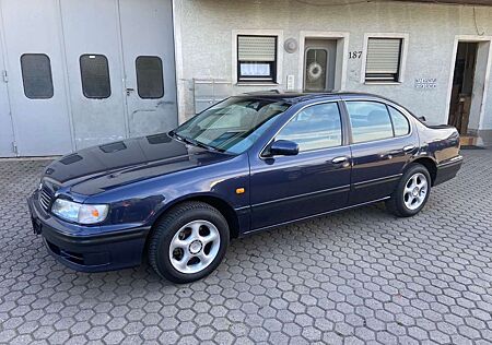 Nissan Maxima QX V6 24V TÜV Neu Klima AHK