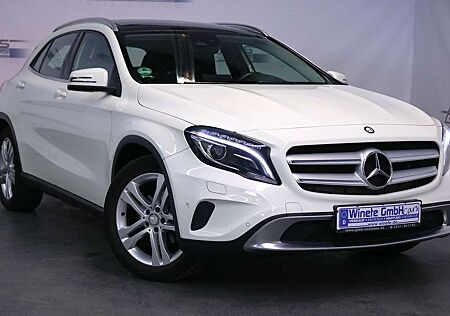 Mercedes-Benz GLA 200 1.6 *PANORAMA*NAVI*SHZ*PDC*KAMERA*LED*Teilleder*uv