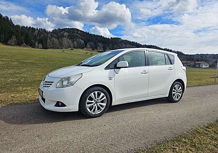 Toyota Verso Diesel 2.2 D-4D Automatik Life