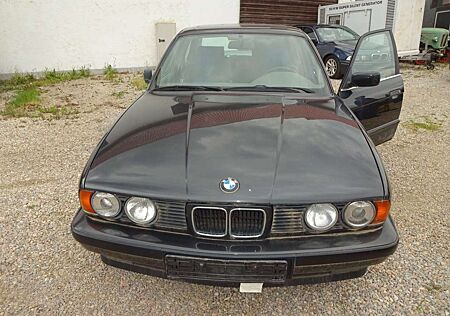 BMW 525 i 24 V